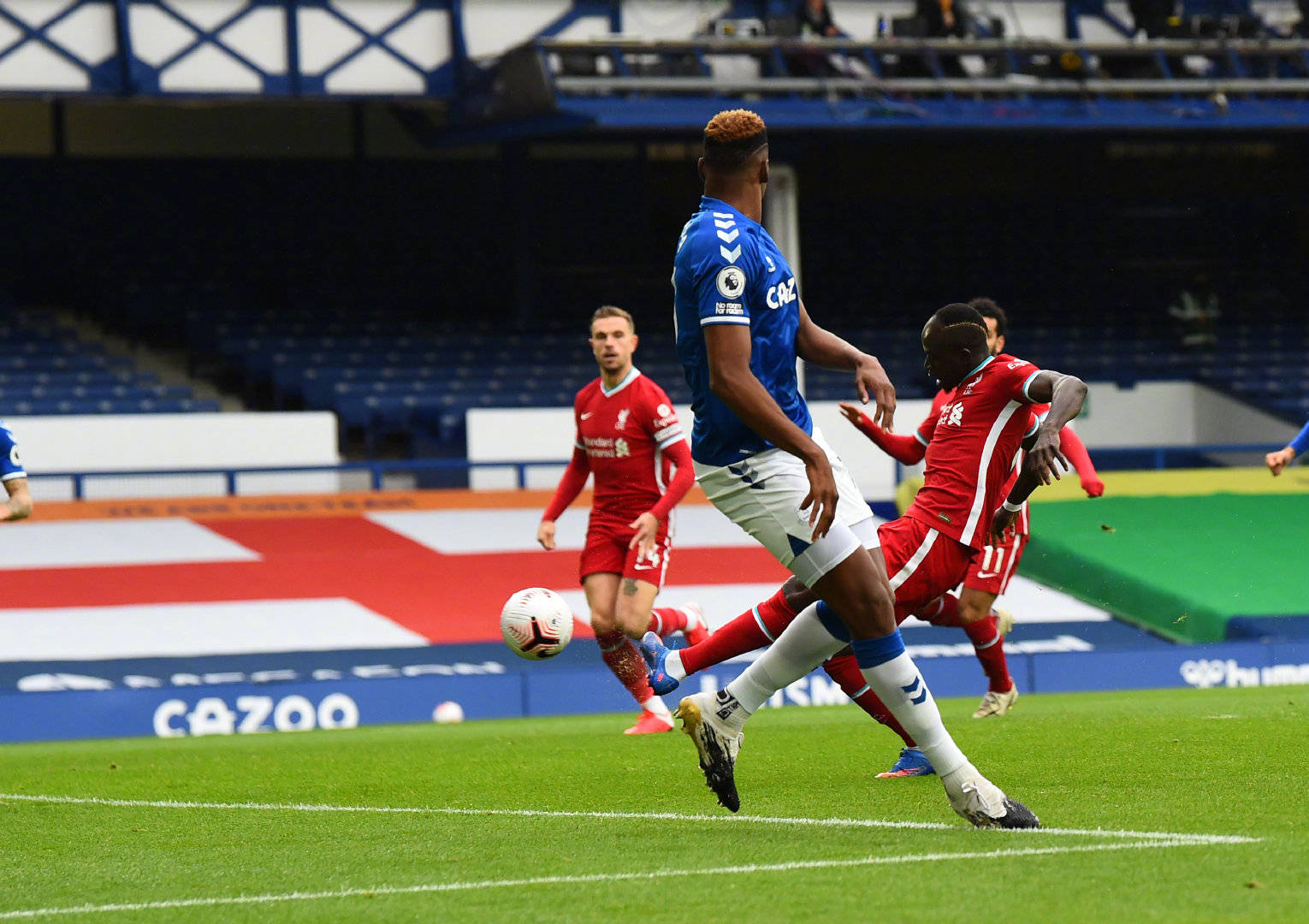 拉开了对方 拉开了对方