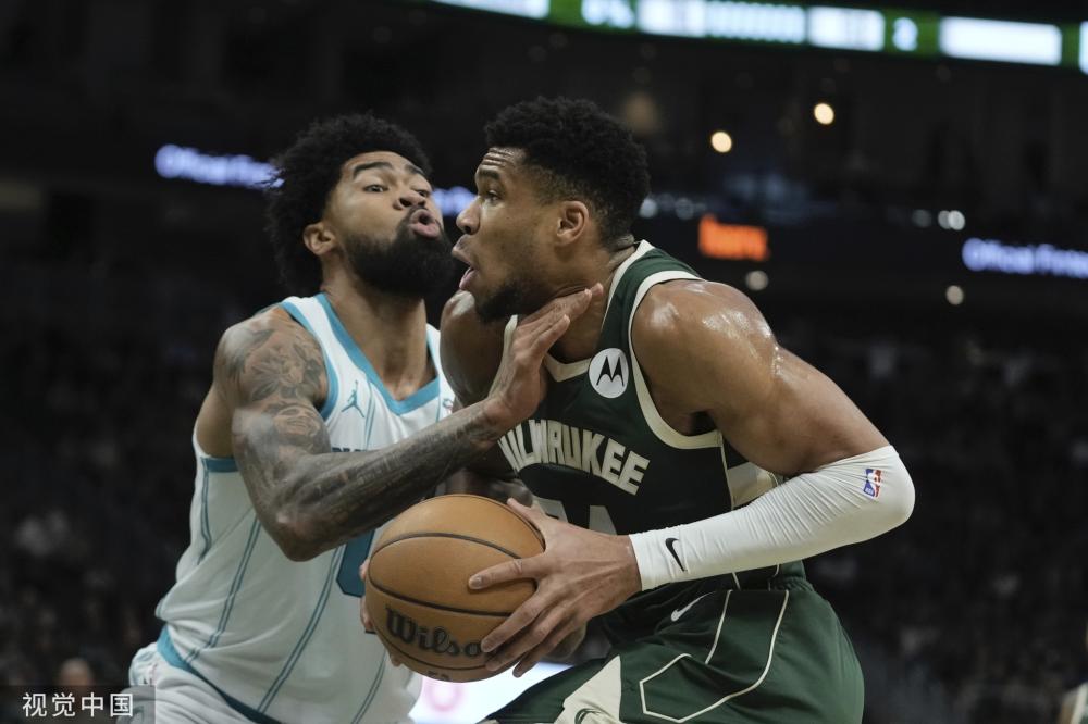 足球世界中 足球世界中