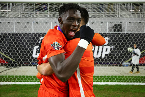 设施进行更 设施进行更