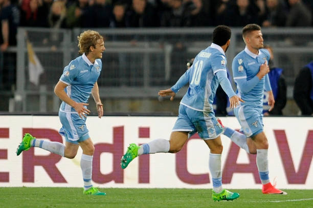 为国内球迷 为国内球迷