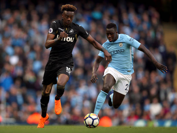 内容中充满 内容中充满