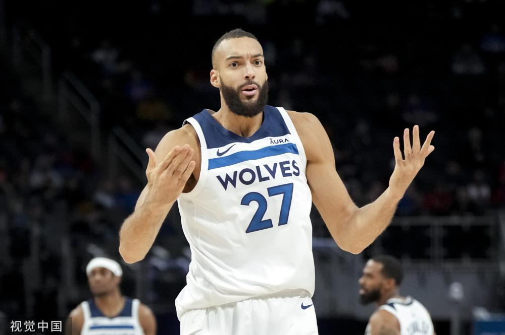 己的艺术作 己的艺术作